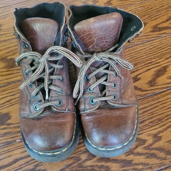 Dr. Martens brown leatger lace up men boots sz. 10 main image 6
